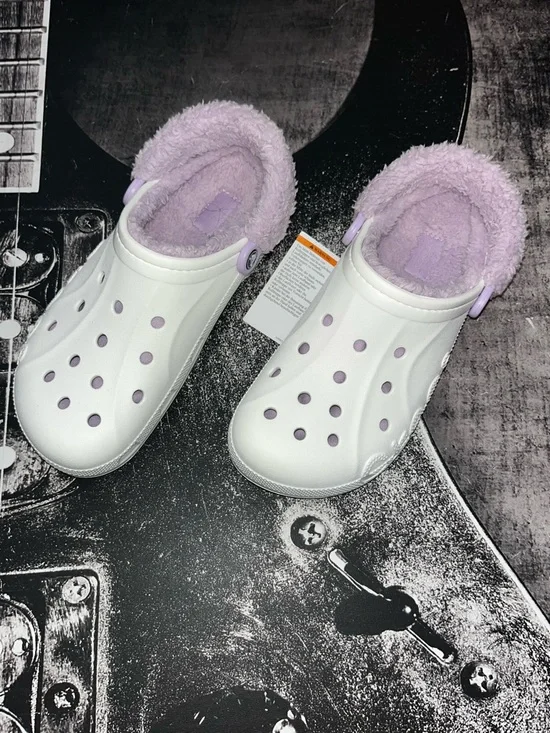 NWT CROCS - Picture 8 of 14